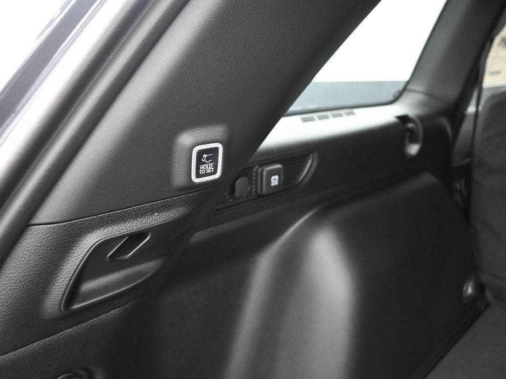 2025 Jeep Grand Cherokee Laredo X photo 9