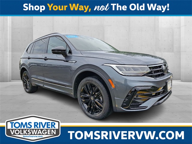 2022 Volkswagen Tiguan SE R-LINE BLACK
