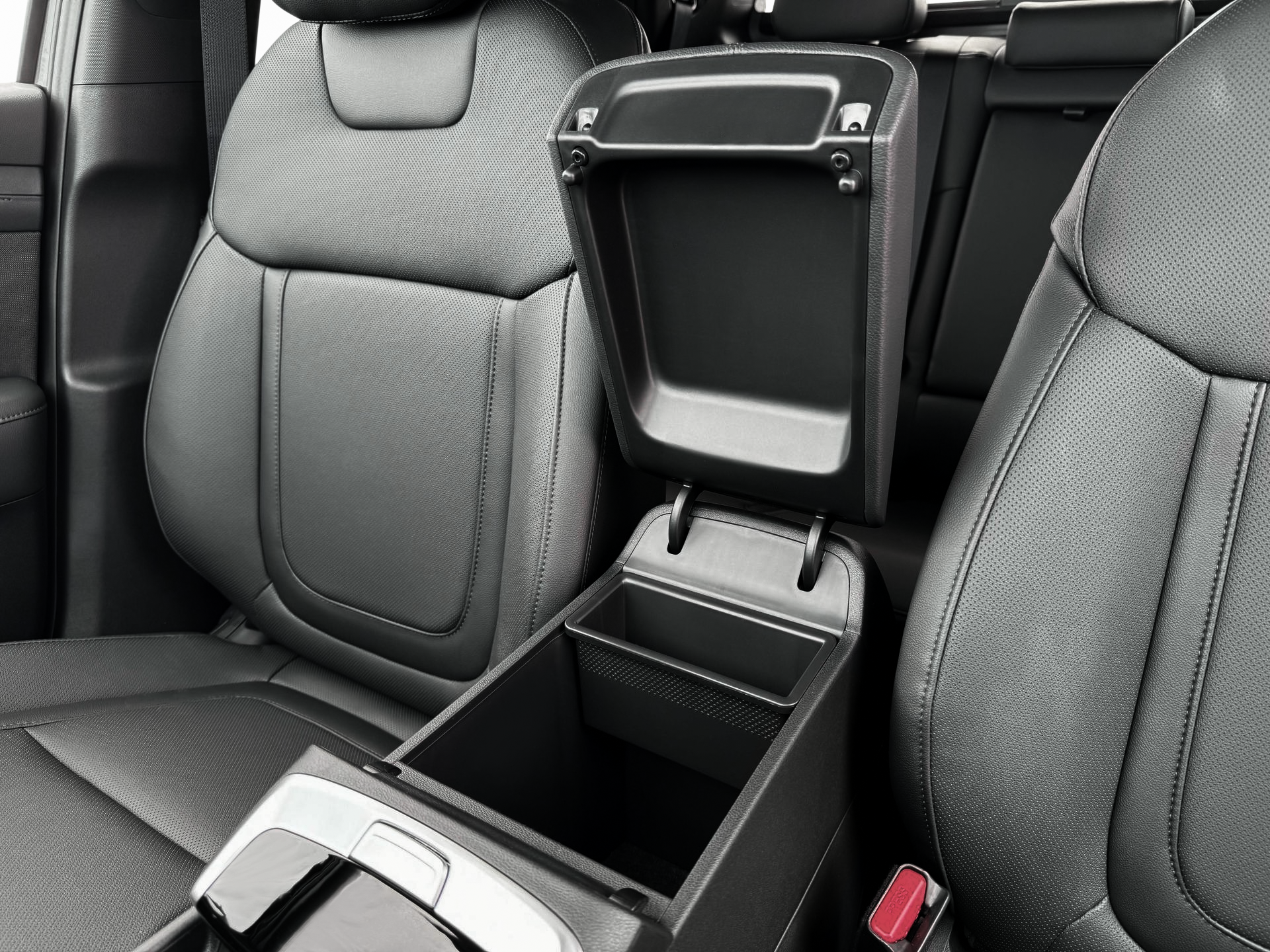 New 2025 Gray Hyundai SEL Activity FWD image 18