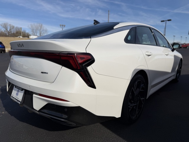 2025 Kia K5 GT-Line photo 3