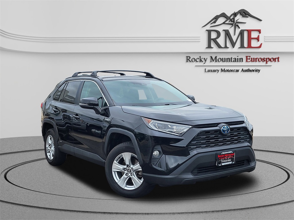 2020 Toyota RAV4 XLE's photo