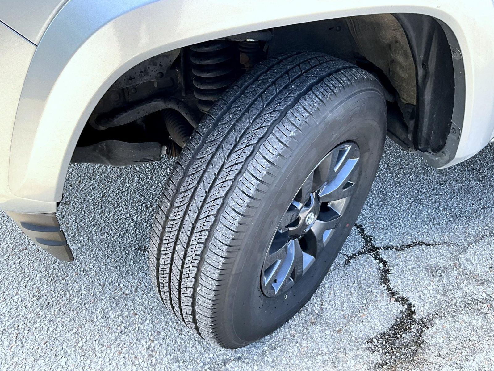 2023 Toyota Tacoma SR5 photo 23