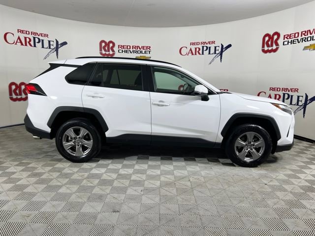 2024 Toyota RAV4 XLE photo 6