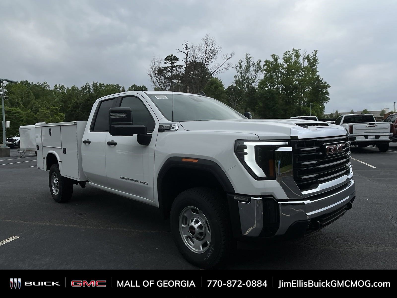 2024 GMC Sierra 2500HD Pro's photo
