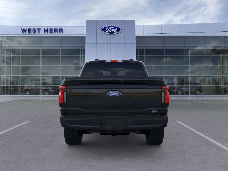 2025 Ford F-150 Lightning photo 3
