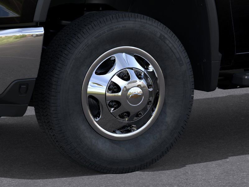 2026 Chevrolet Silverado 3500HD LT photo 9