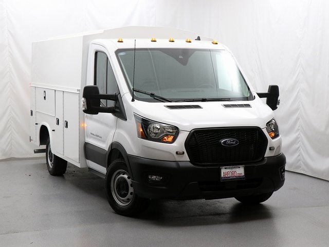 2024 Ford Transit Cutaway Base's photo