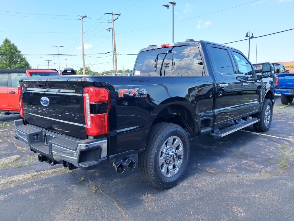 2025 Ford F-350 Lariat photo 4