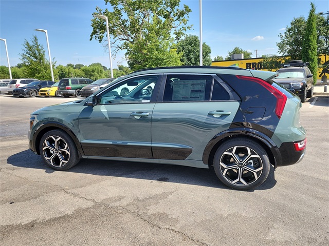 2025 Kia Niro SX Touring photo 7