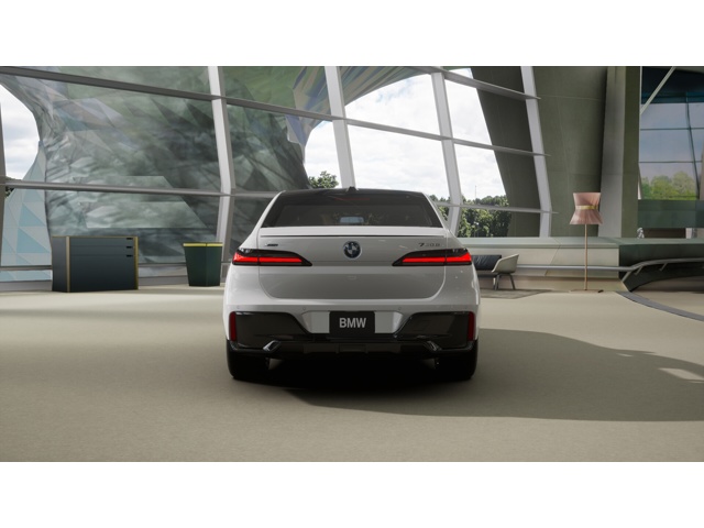 2026 Bmw 750e photo 5