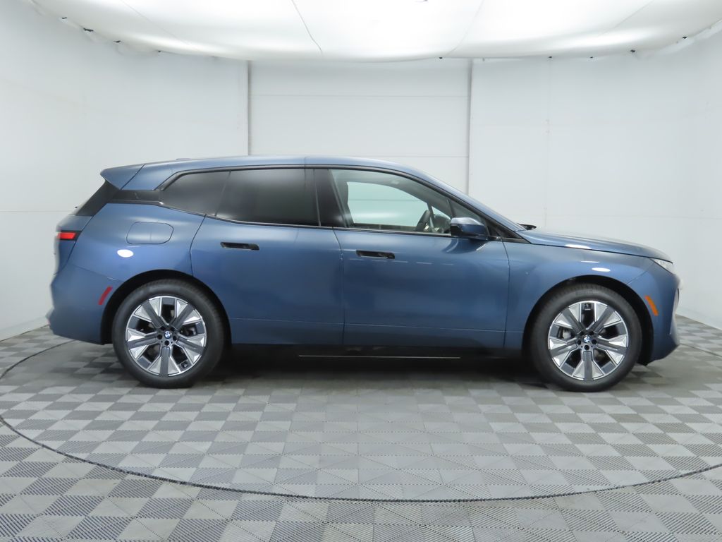 2026 Bmw iX photo 4