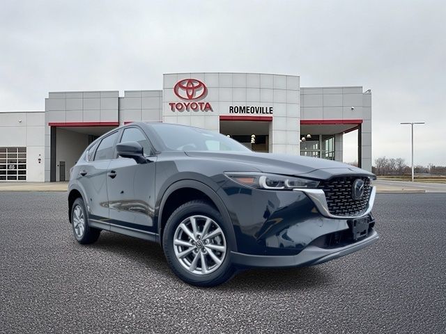 2023 Mazda CX-5 S Preferred package's photo