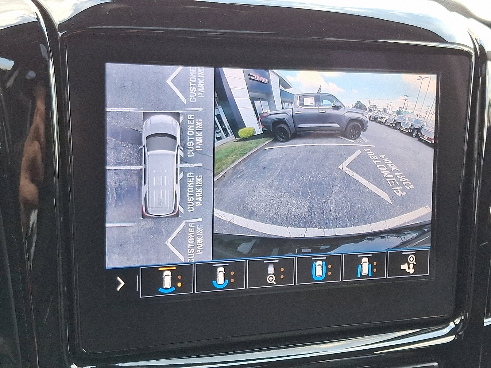 2020 Chevrolet Traverse Premier photo 24