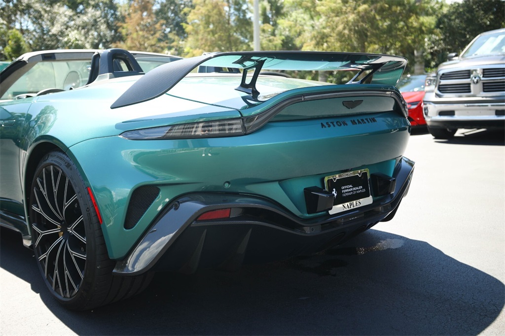 2023 Aston Martin Vantage photo 16