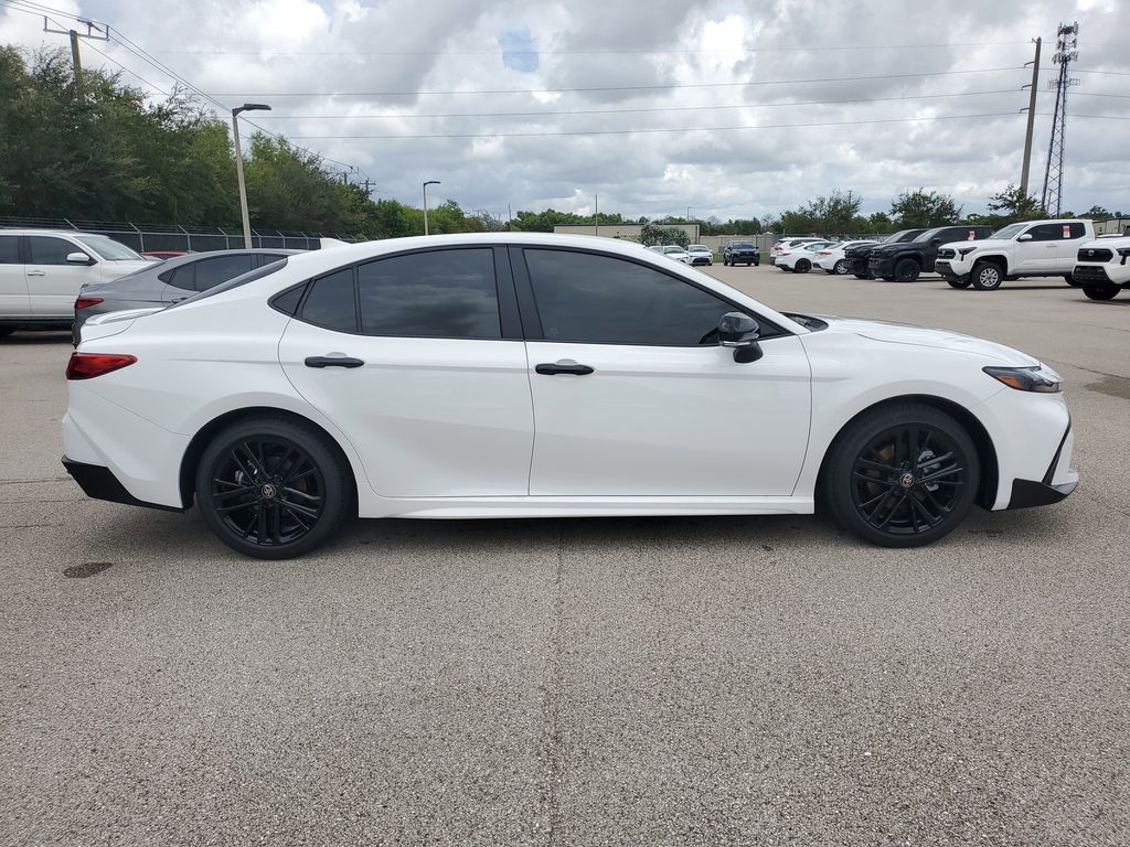 2025 Toyota Camry SE photo 2