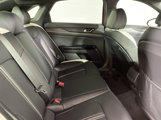 2026 Kia K5 GT-Line photo 16