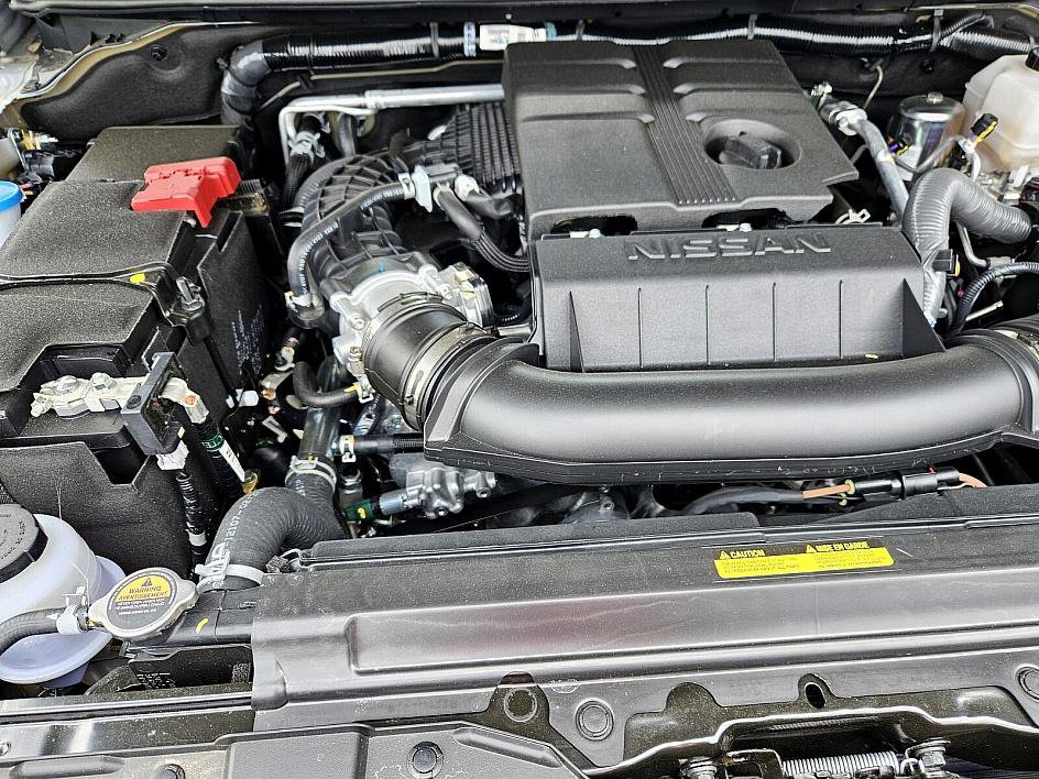 2025 Nissan Frontier Crew Cab PRO-X photo 16