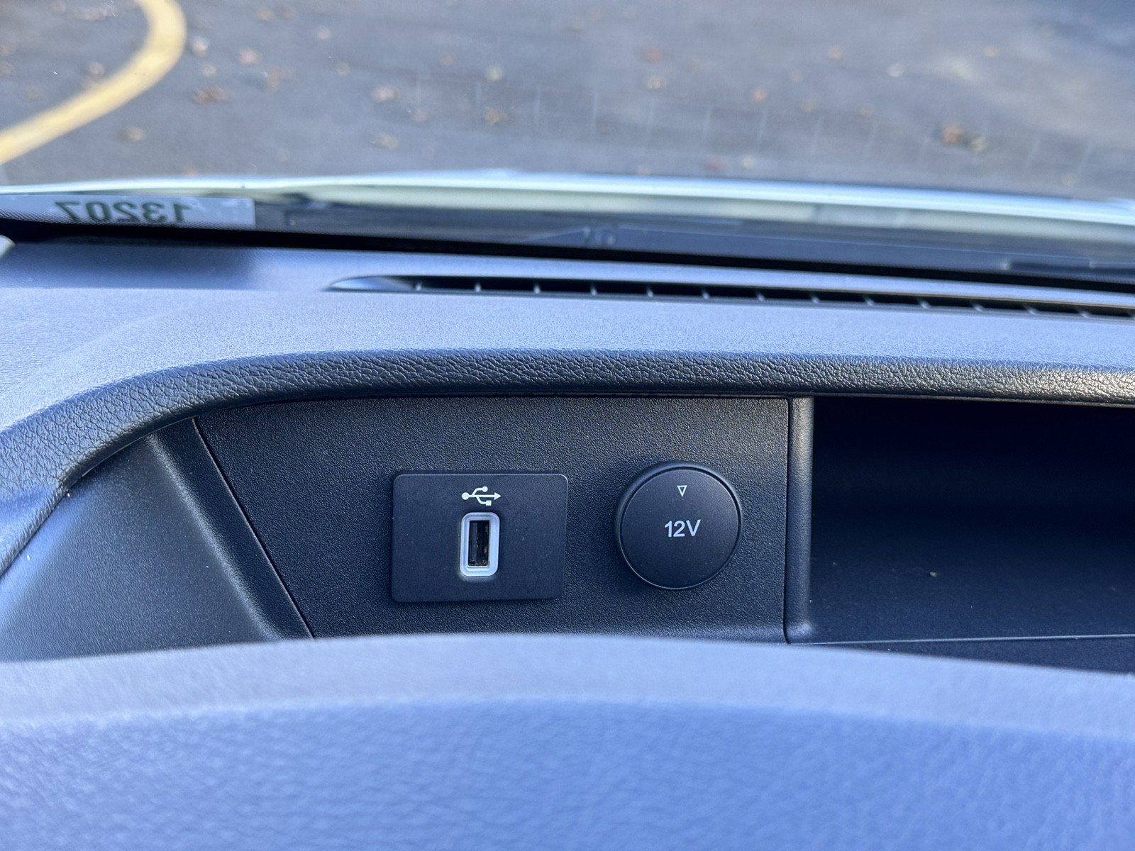 2021 Ford Transit Passenger XLT photo 29
