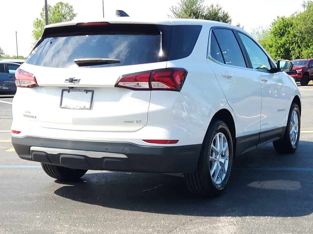 2022 Chevrolet Equinox LT photo 3
