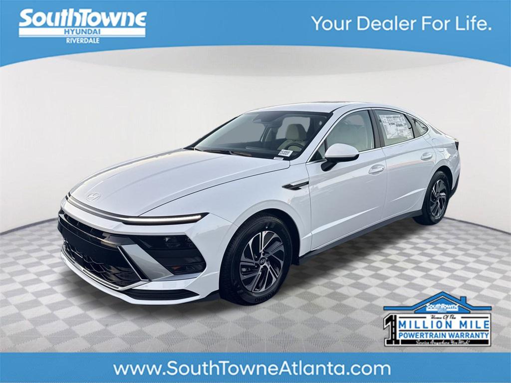 2026 Hyundai Sonata Hybrid Blue's photo