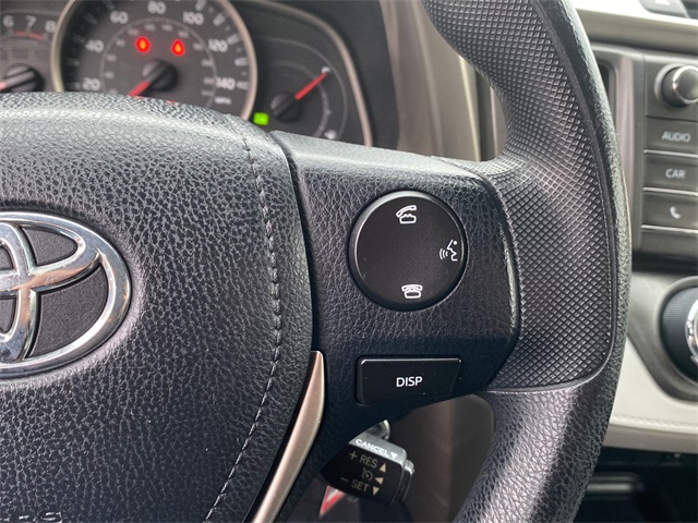 2014 Toyota RAV4 LE photo 24