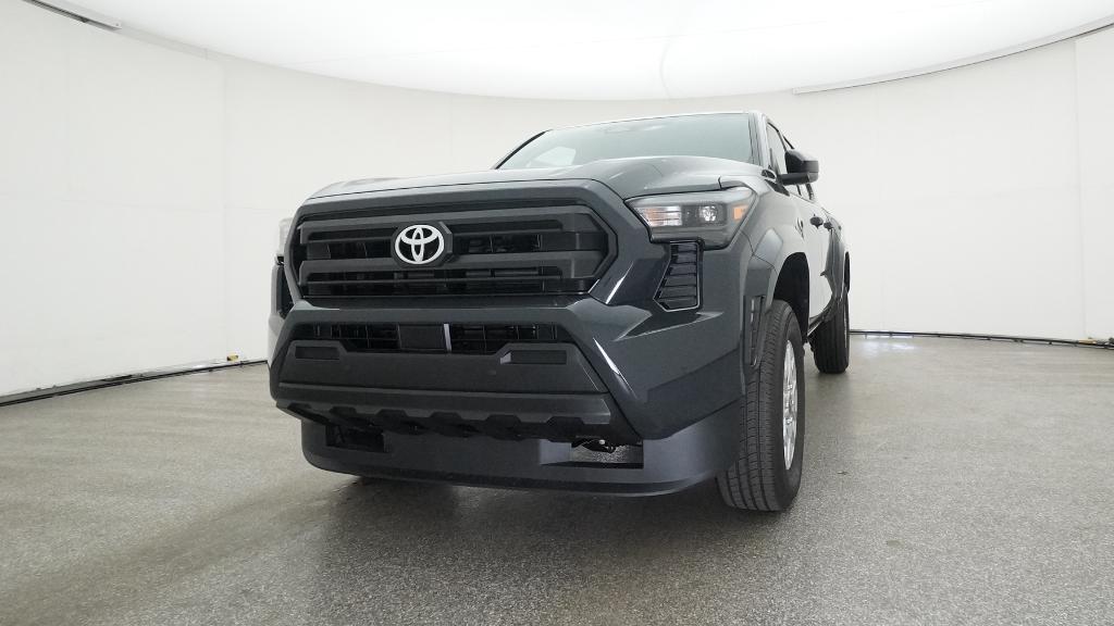 2025 Toyota Tacoma SR photo 4
