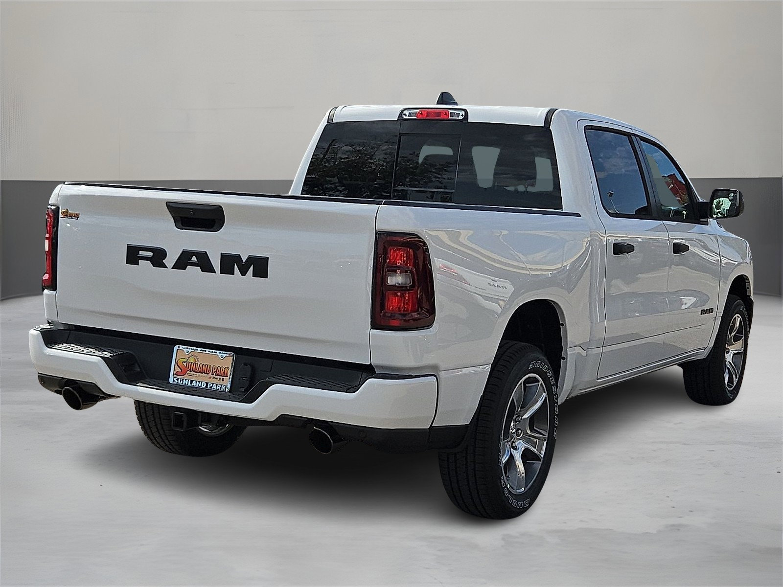 2026 Ram 1500 Express photo 2