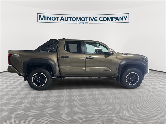2025 Toyota Tacoma TRD Off-Road photo 2