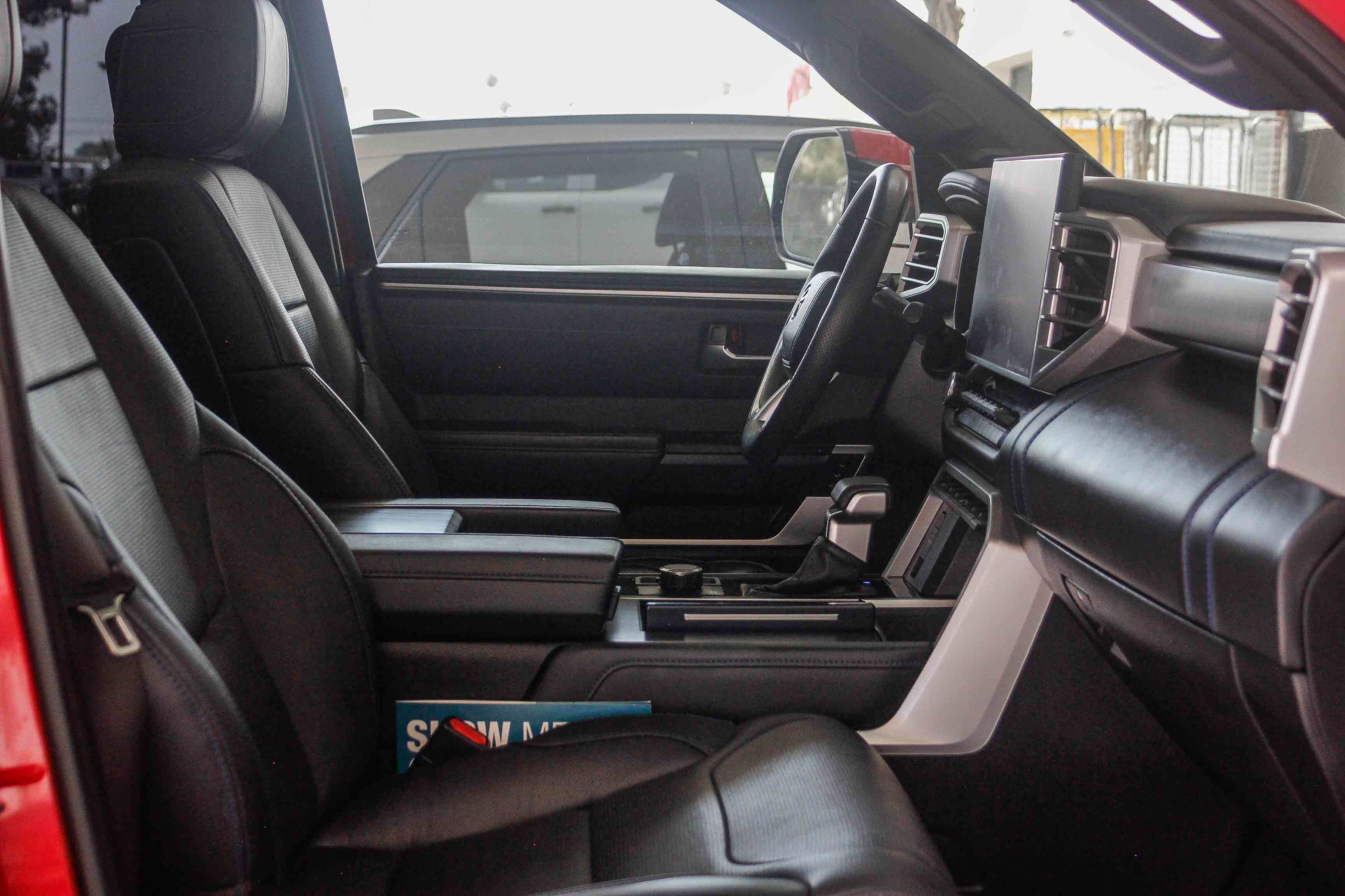 2023 Toyota Sequoia photo 13