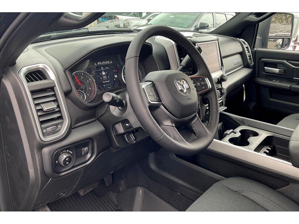 2025 Ram 2500 Big Horn photo 6