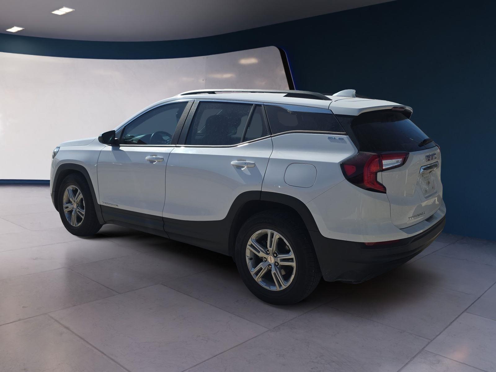 2022 Gmc Terrain SLE photo 3