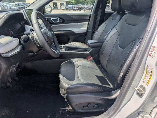 2023 Jeep Compass Limited photo 7