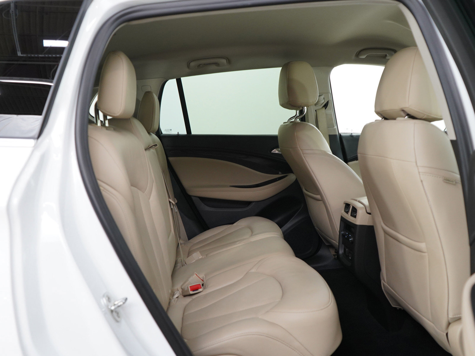 2020 Buick Envision Essence photo 10