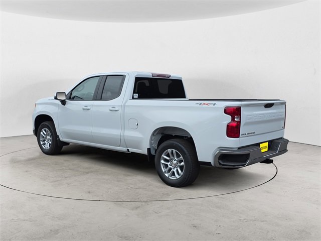 2026 Chevrolet Silverado 1500 LT photo 3