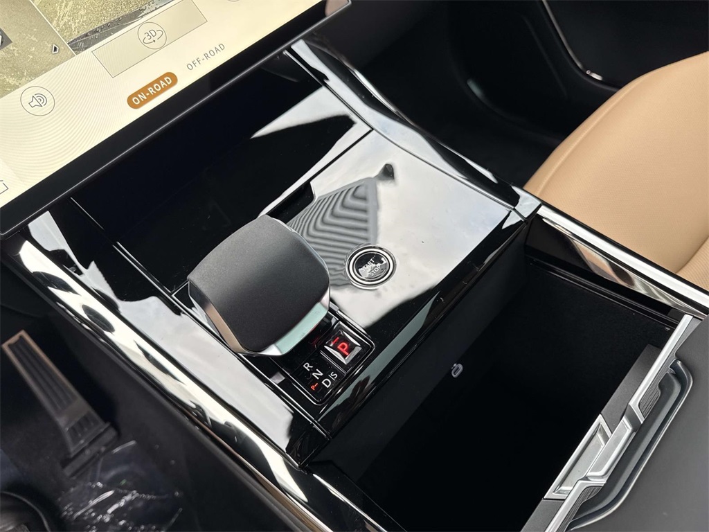 2025 Land Rover Range Rover Sport SE photo 22