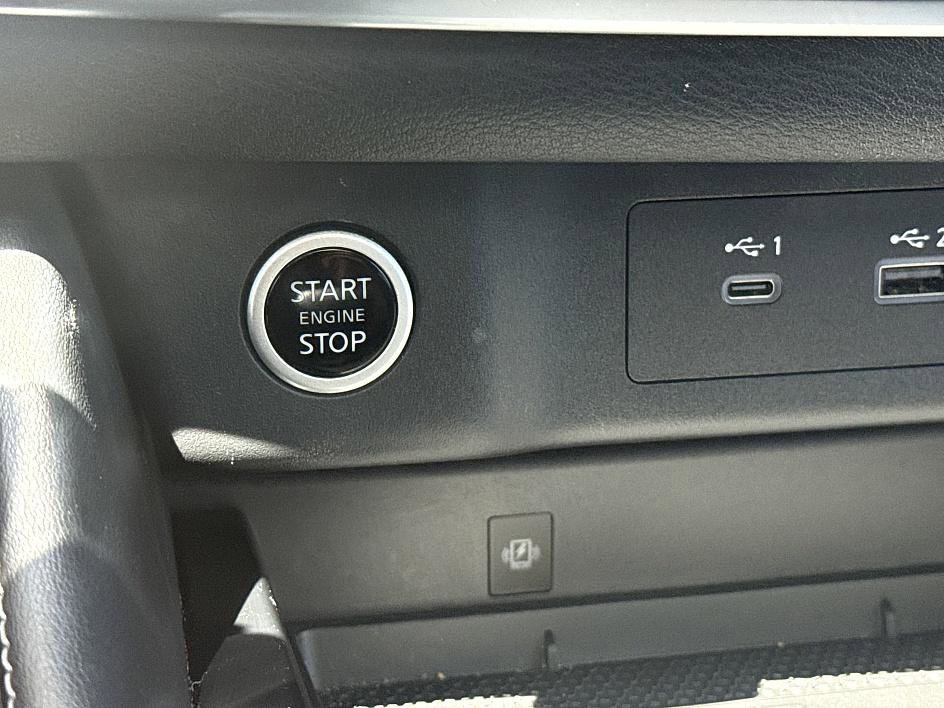 2022 Nissan Rogue Platinum photo 21