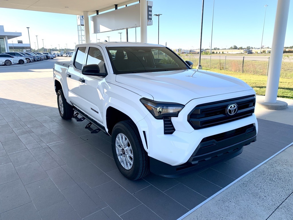 2024 Toyota Tacoma SR photo 3