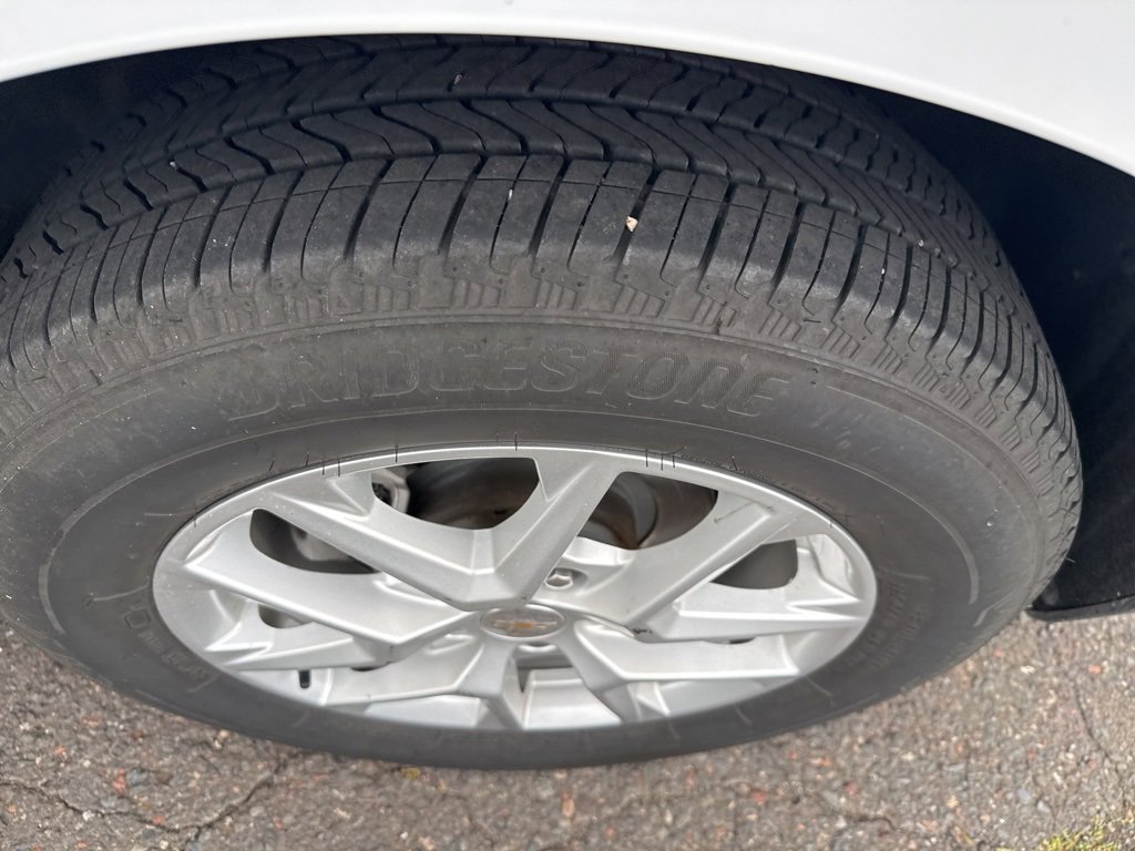 2024 Chevrolet Equinox LT photo 12