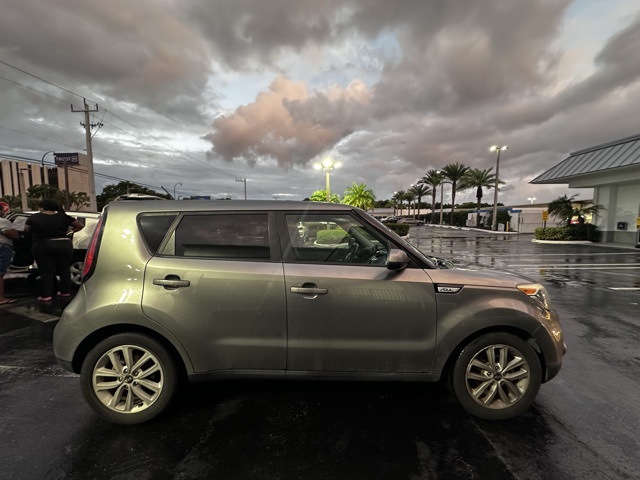 2018 Kia Soul Plus photo 3