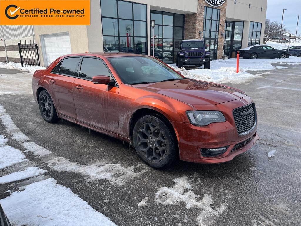 2021 Chrysler 300 Touring