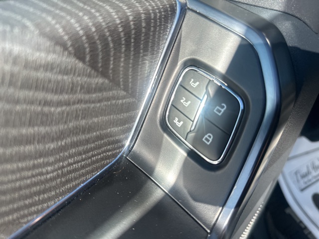 2022 Ford F-150 Platinum photo 11