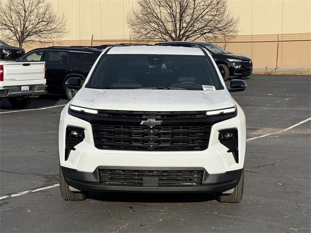 2026 Chevrolet Silverado 1500 LT photo 2