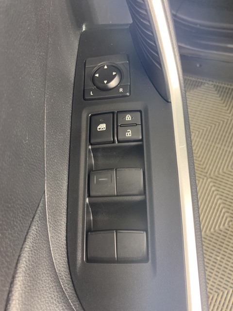2021 Toyota RAV4 Hybrid XLE photo 22