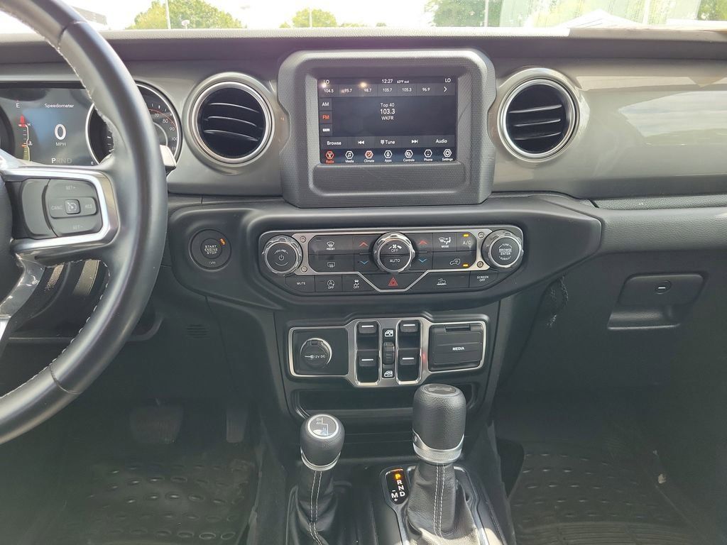 2021 Jeep Wrangler Unlimited Sahara photo 24