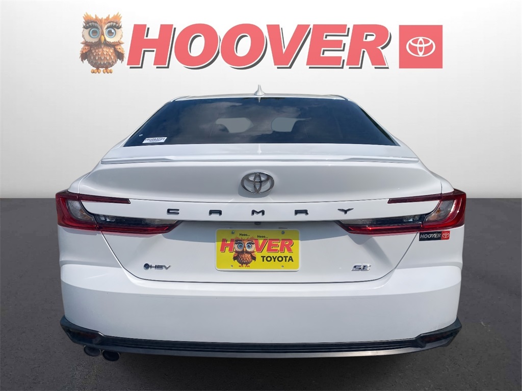 2025 Toyota Camry SE photo 3