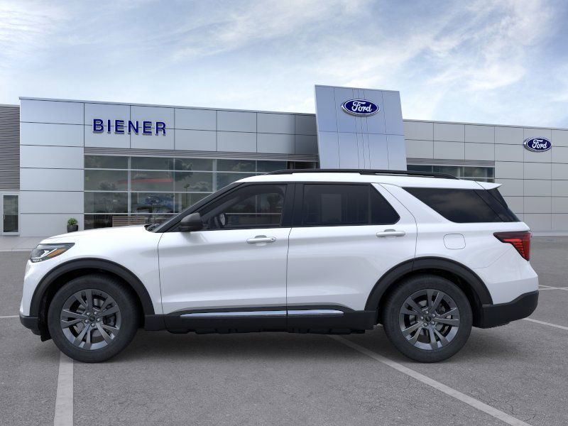 2025 Ford Explorer photo 3