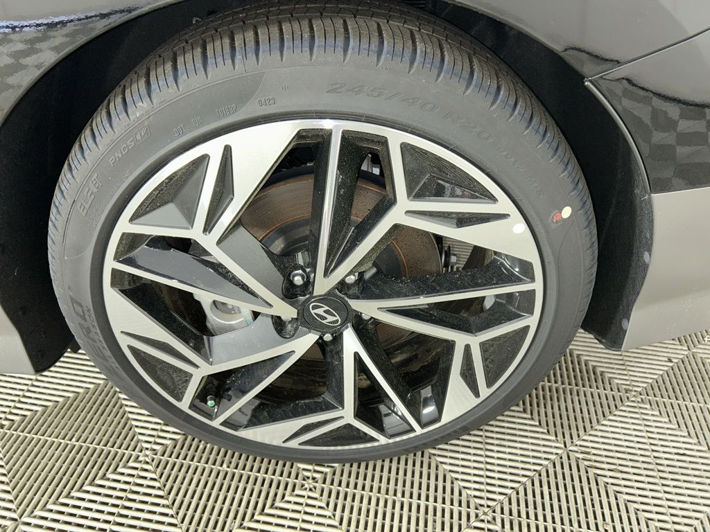 2024 Hyundai Ioniq 6 SEL photo 22