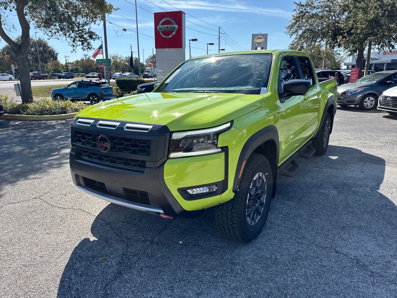 2026 Nissan Frontier PRO-4X photo 2