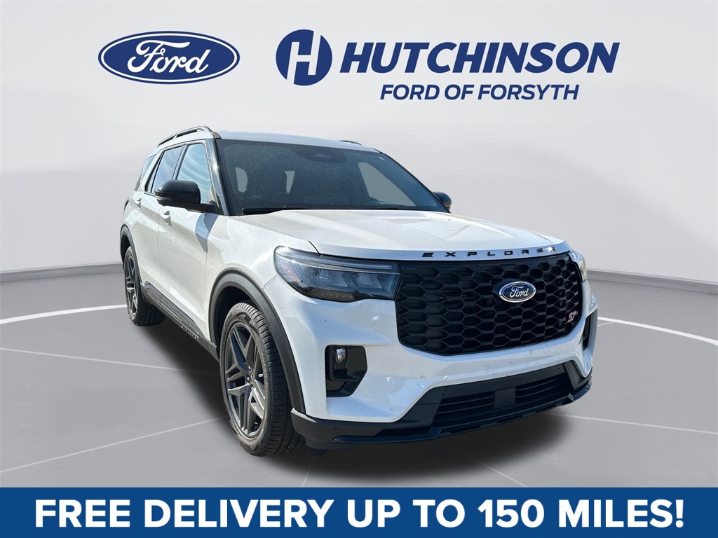 2025 Ford Explorer ST's photo