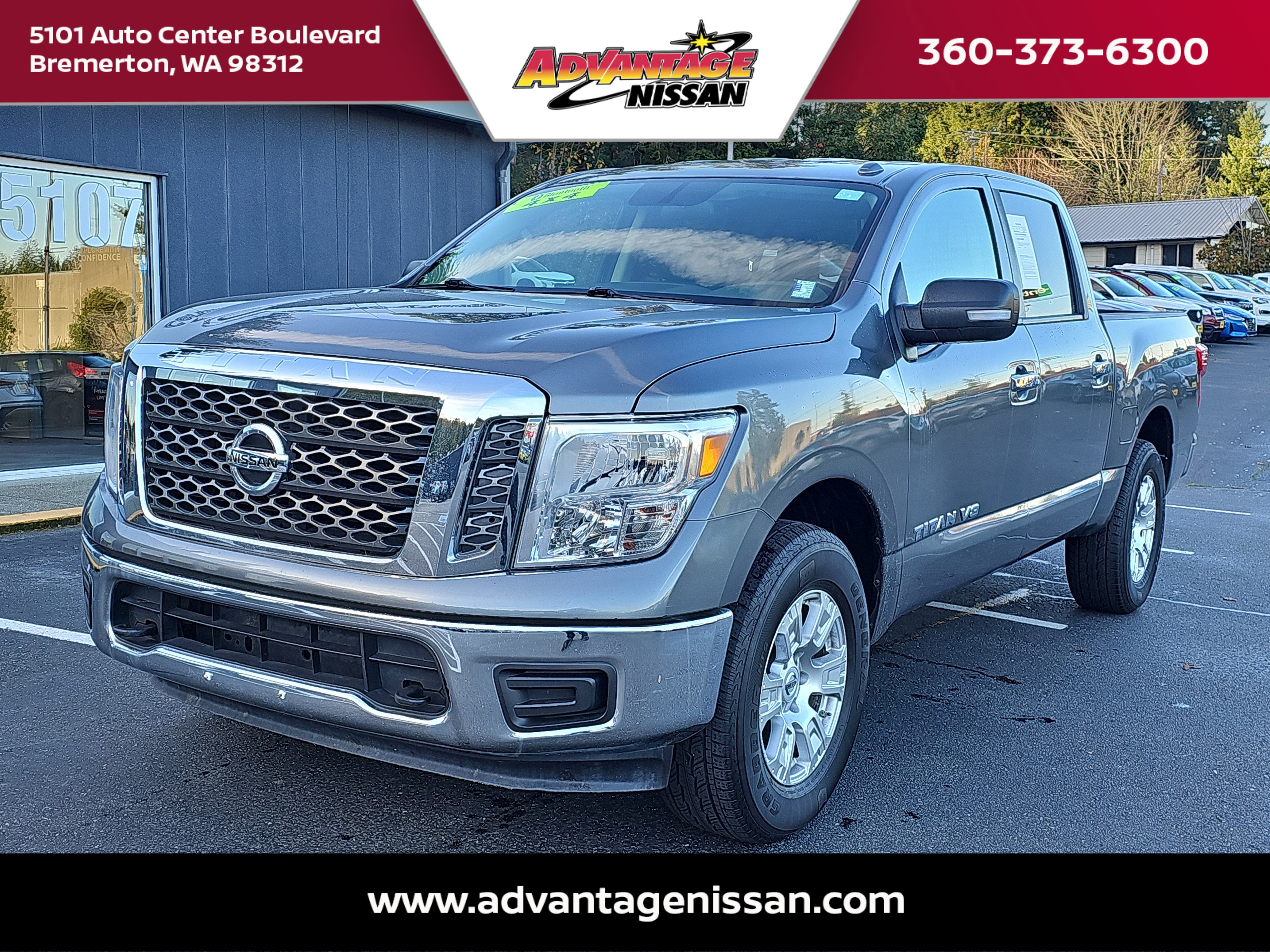 2018 Nissan Titan SV's photo